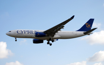 Airbus A330-243